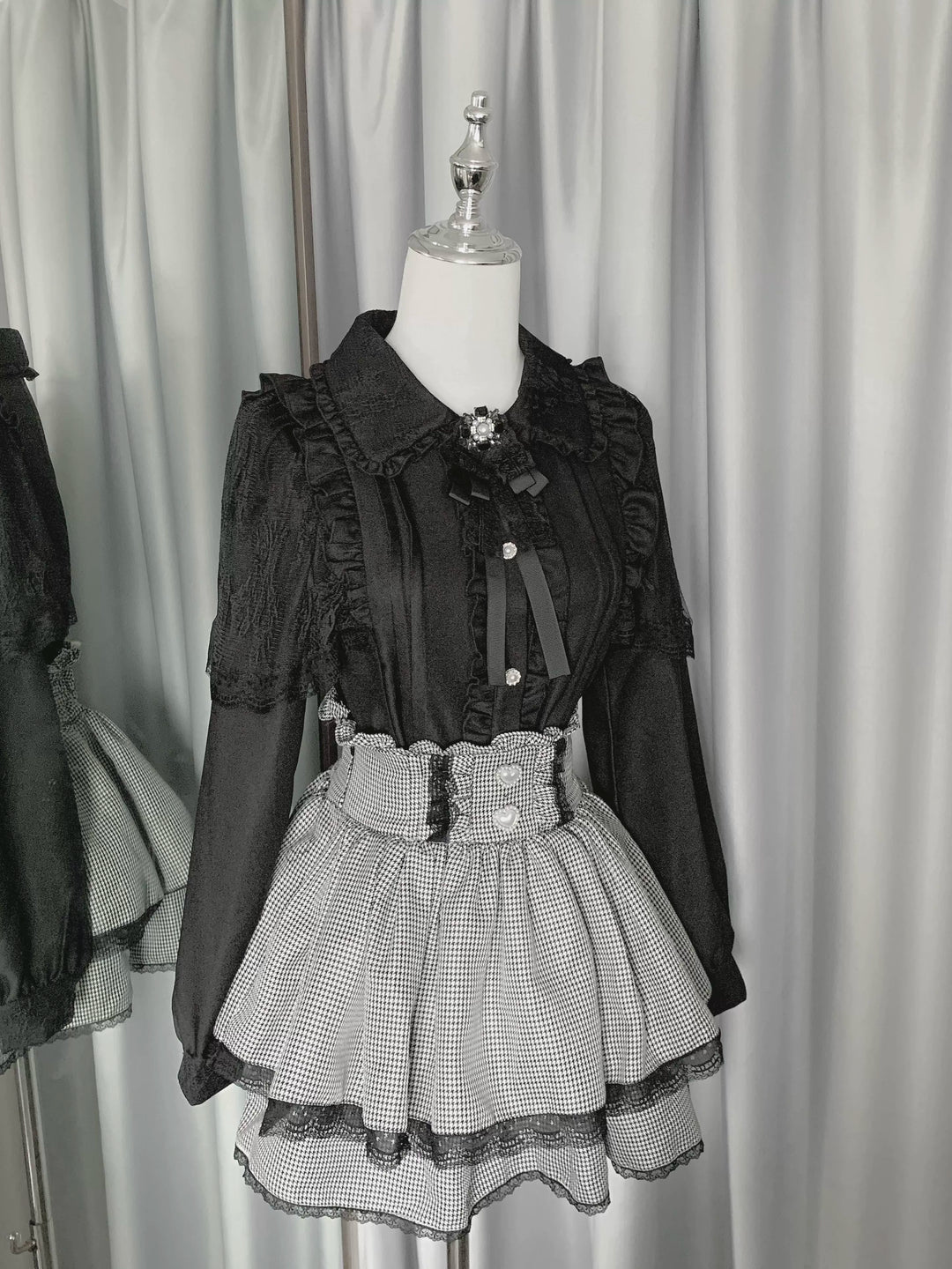 Jirai Kei Skirt Set Long Sleeve Lace Blouse And Skirt Set (L M S XL) 41034:685822