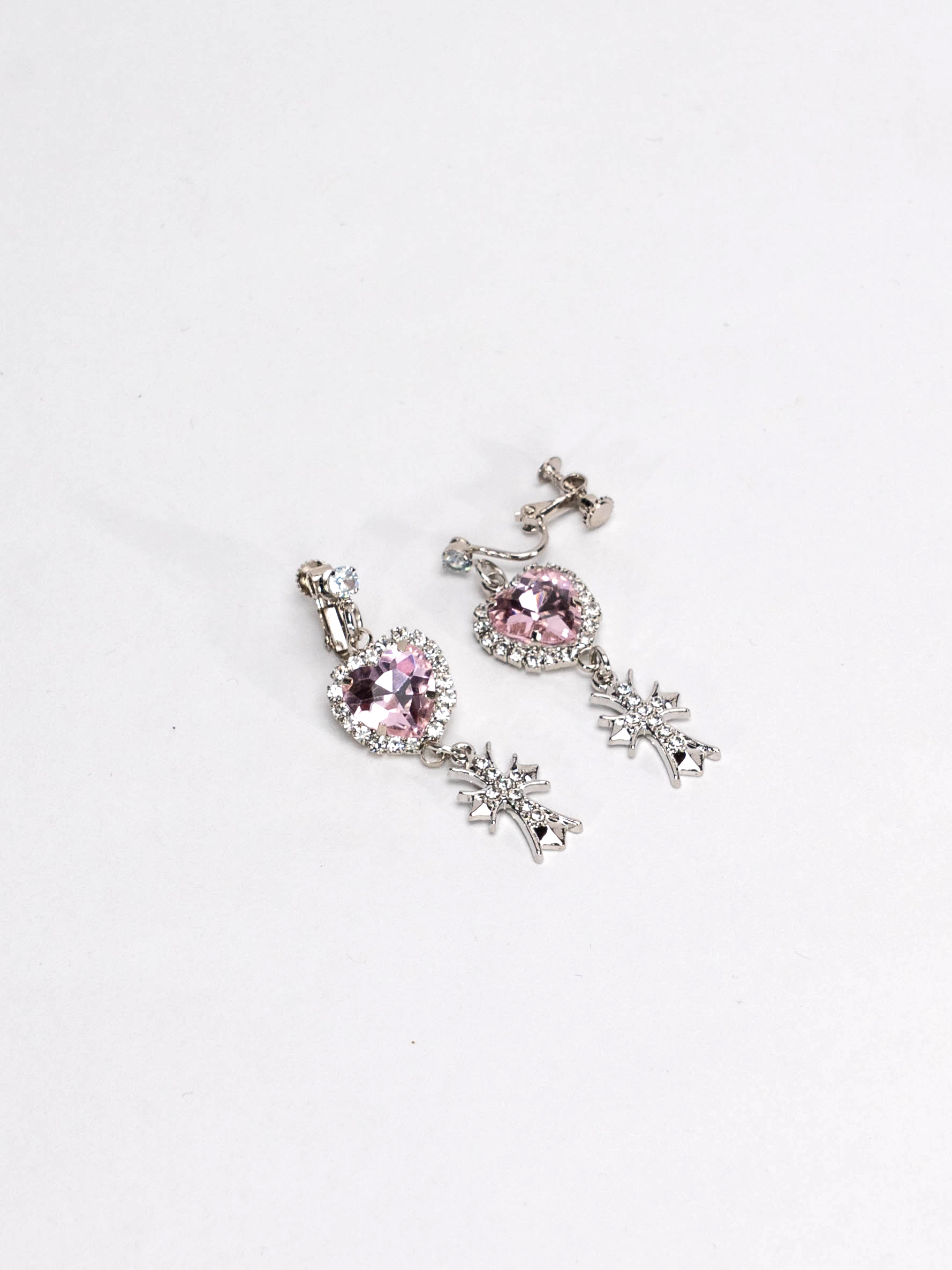 ♡HIRARH Jirai Kei Heart-Shaped Rhinestone Cross Earrings – Honey Wardrobe