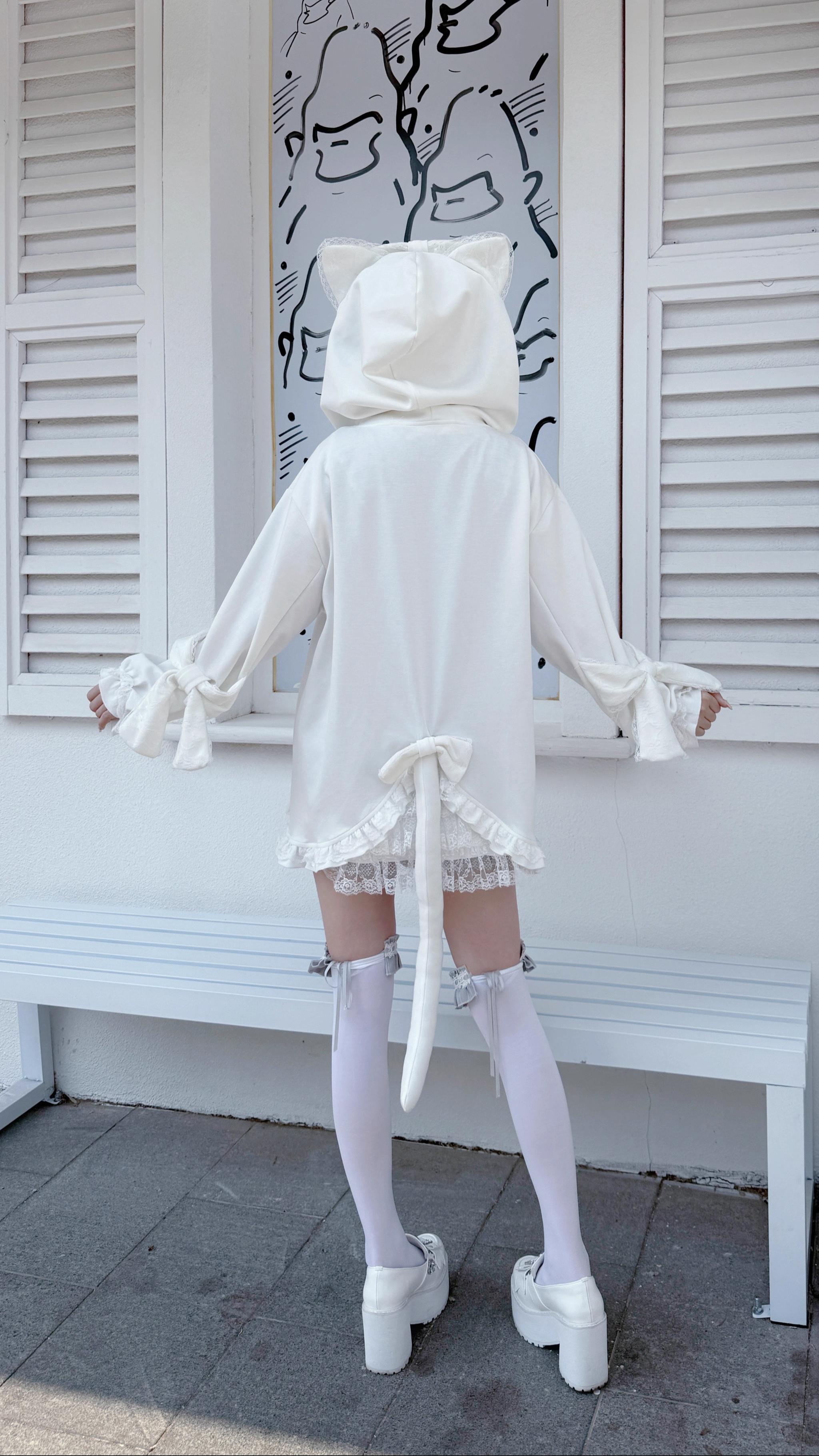 Cat-Ear Hooded Jirai Kei Jacket, Pockets/Cat Tail Detail – Honey