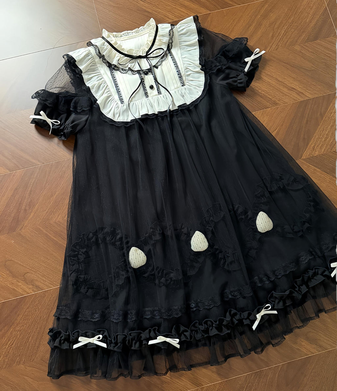 Japanese-style Tulle Dress, Detachable Strawberry Accent (L M S) 45345:848974
