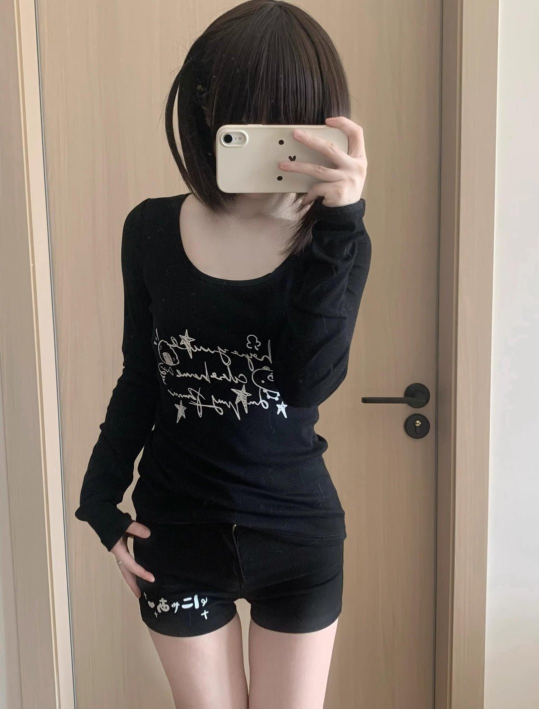 Long-Sleeved Gyaru Style Shirt with Otaku Graphic Print (L M S) 42901:760594