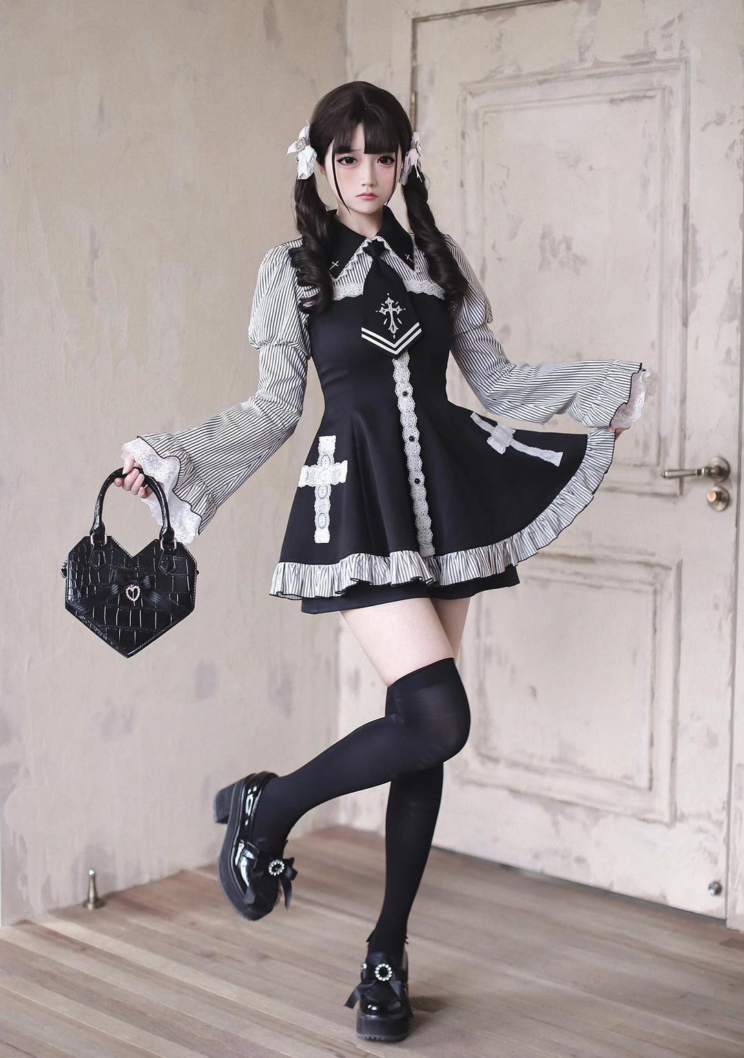 Front Button Closure Jirai Kei Dress, Cross Details 44744:821850