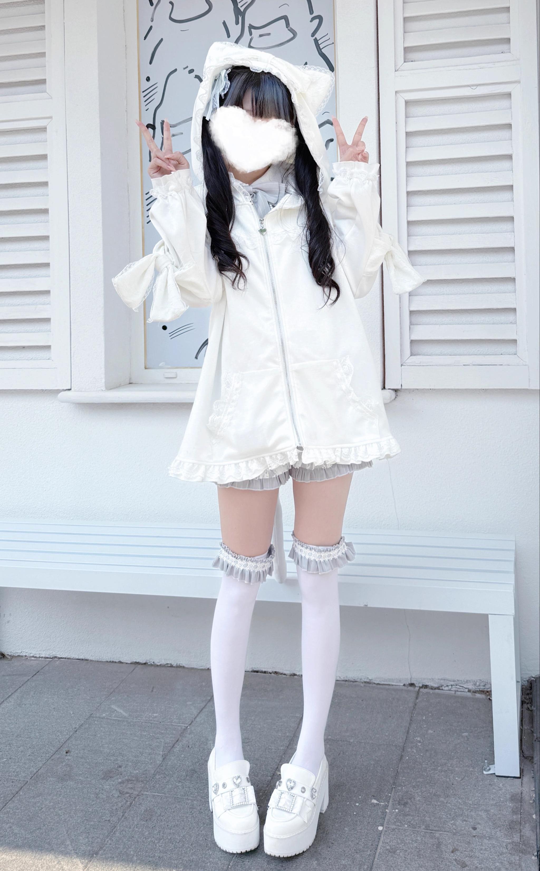 Cat-Ear Hooded Jirai Kei Jacket, Pockets/Cat Tail Detail – Honey
