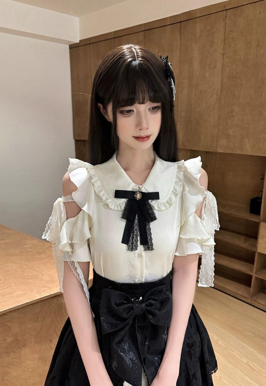 Seiso Kei Ruffled Shoulder Blouse, Butterfly Pattern Skirt (L M S) 45622:858772