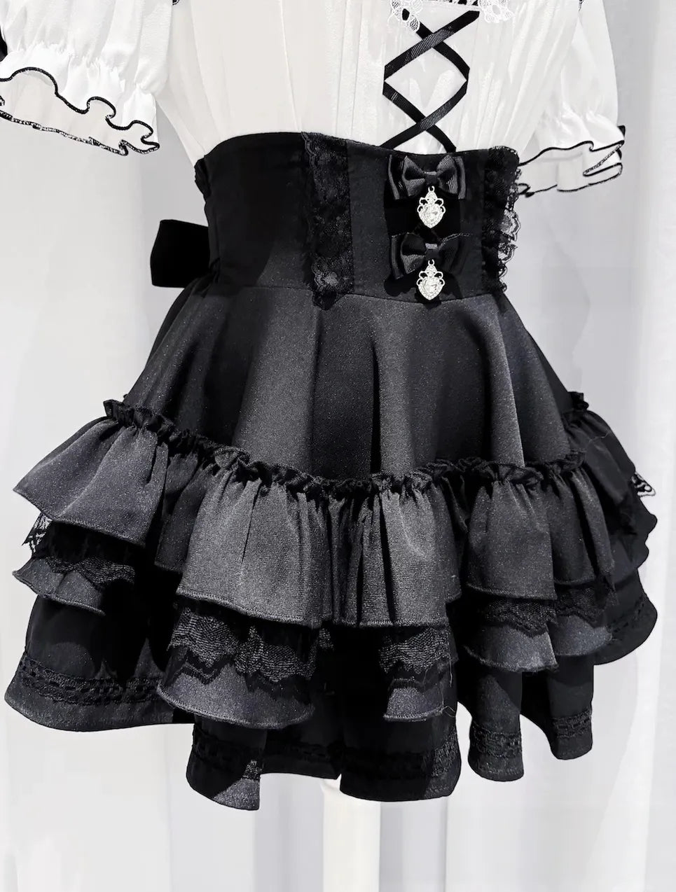 Jirai Kei Heart Lace Collar Blouse, High-waisted Tiered Skirt (L M XL) 45726:862778