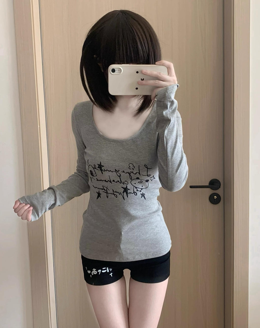 Long-Sleeved Gyaru Style Shirt with Otaku Graphic Print (L M S) 42901:760595