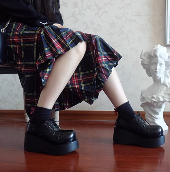 Harajuku Fashion Black Wedge Round-Toe Thick-Sole Shoes 21870:316574 21870:316574