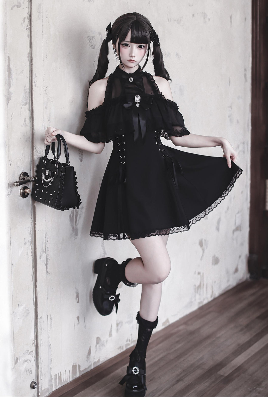 Seiso Kei Open-Shoulder Dress, Lace Details 44745:821882