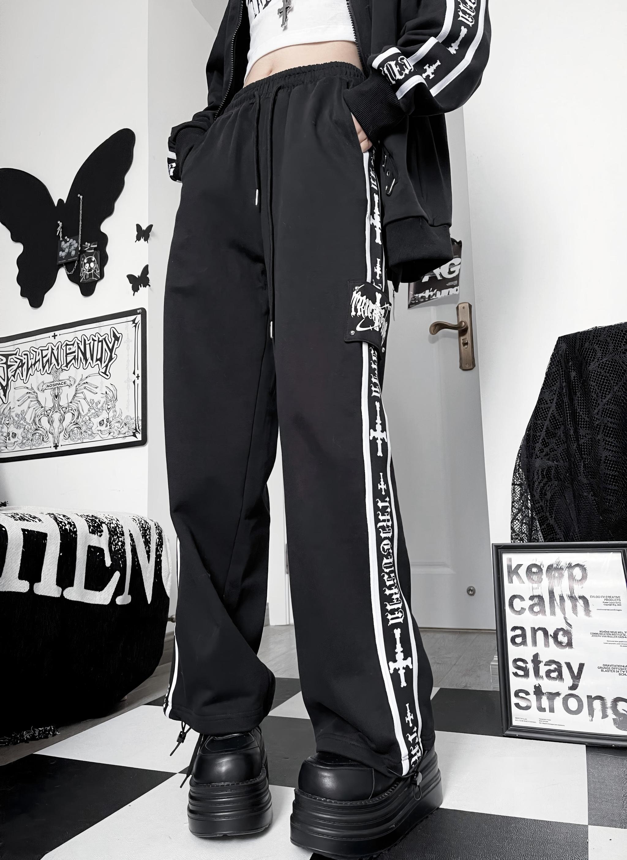 Oversized Gothic Jacket With Zipper Closure And Pants – Honey Wardrobe