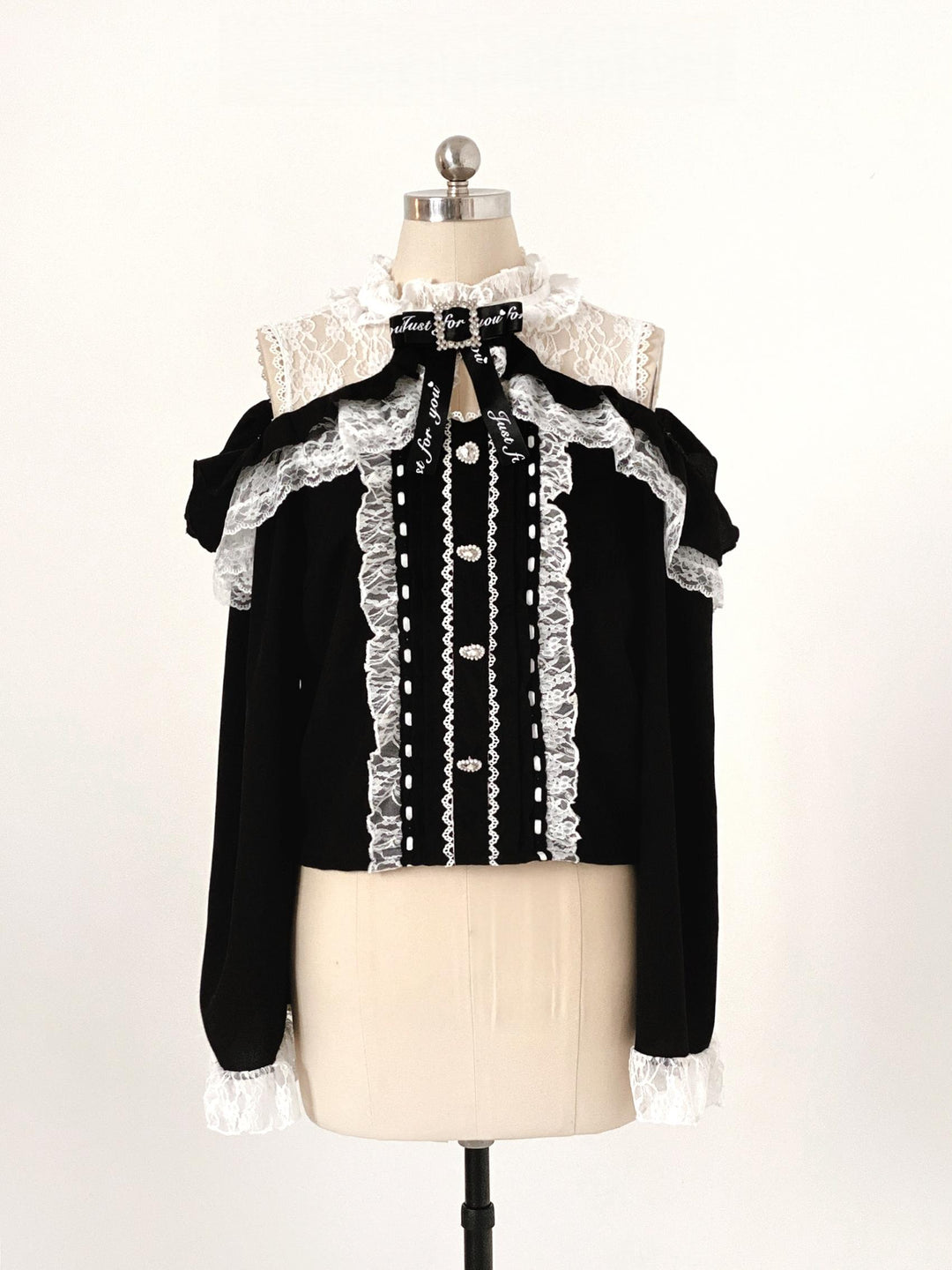 Lace Open-Shoulder Jirai Kei Blouse, Long Sleeves 44004:793137