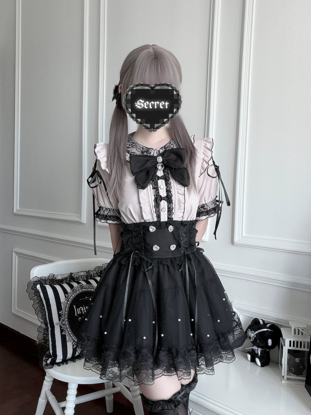 Jirai Kei Lace Collar Blouse, Pearl-decorated Skirt (L M S) 45869:867395
