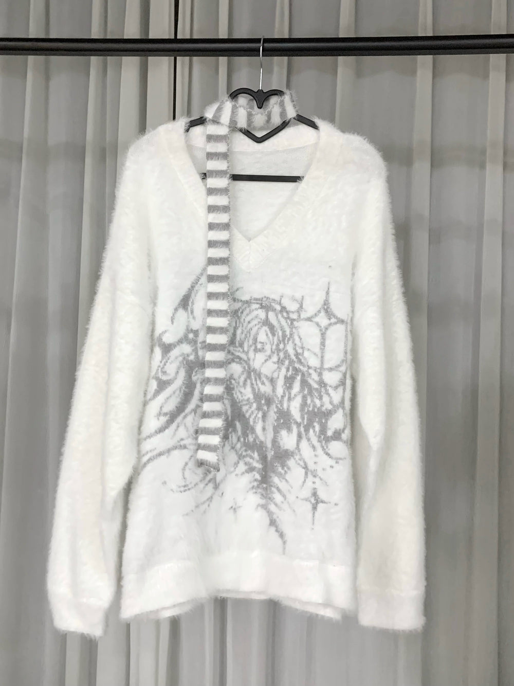 V-neck Subculture Sweater, Stripped Scarf 43843:787230