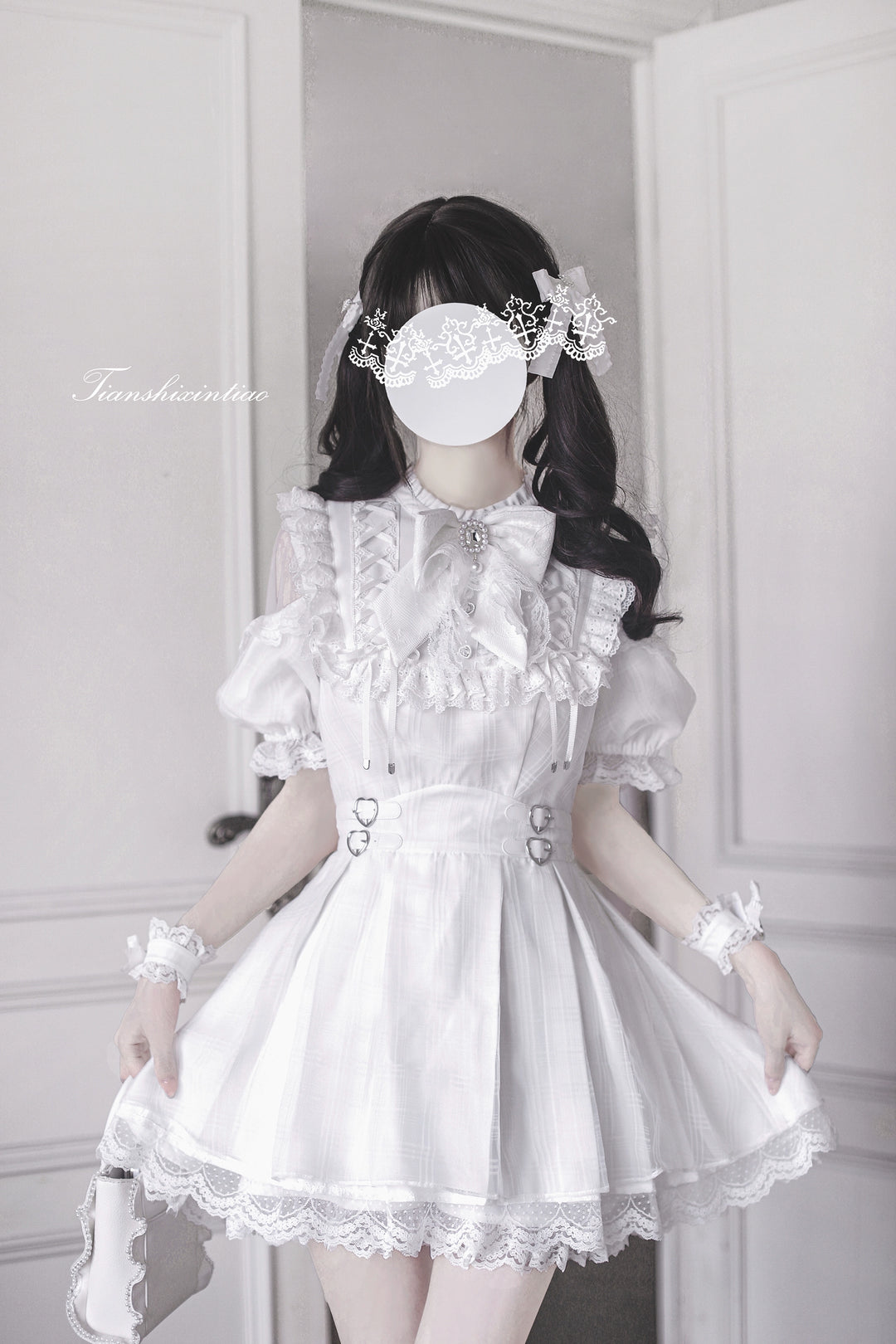 White Jirai Kei Dress with Puffy Sleeves and Tulle Shoulder Dress + bow tie + underpants / XL White Jirai Kei Dress with Puffy Sleeves and Tulle Shoulder Dress + bow tie + underpants / XL