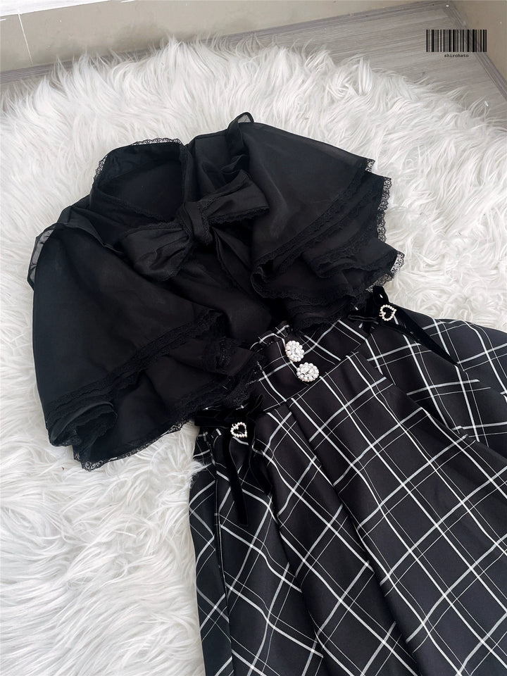 Ruffled Cape Sleeves Jirai Kei Blouse With Heart Pearl Buttons (Black / L M S XL) 43036:762558