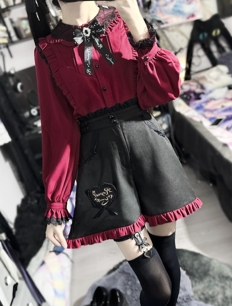 Jirai Kei Lace Collar Blouse and Shorts 21648:558846