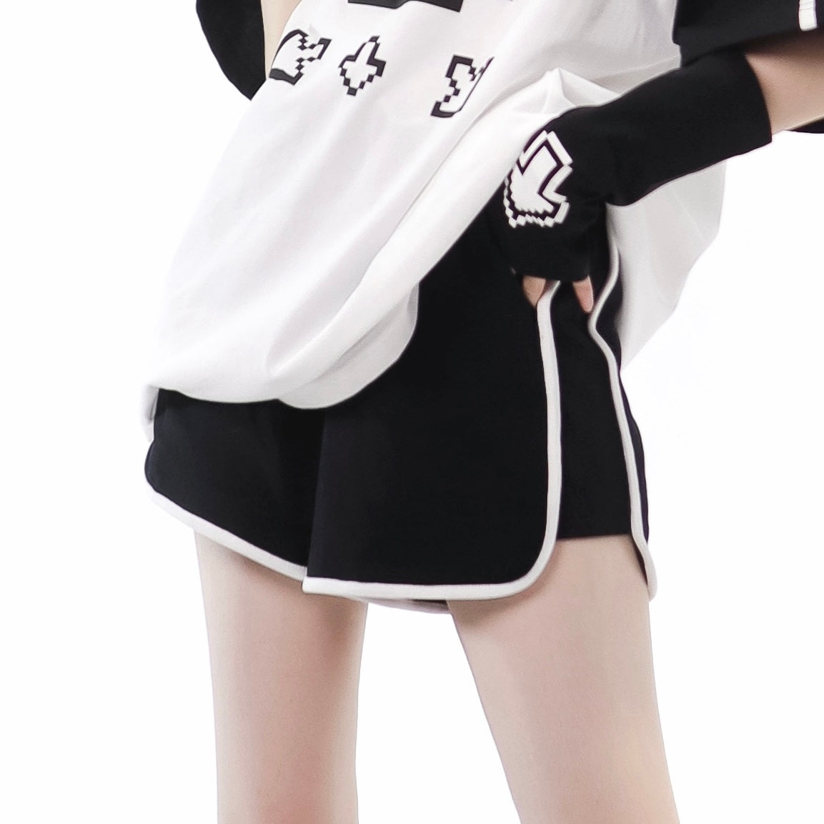 Tech Printed Tenshi Kaiwai T-Shirt & Shorts With Side Pocket