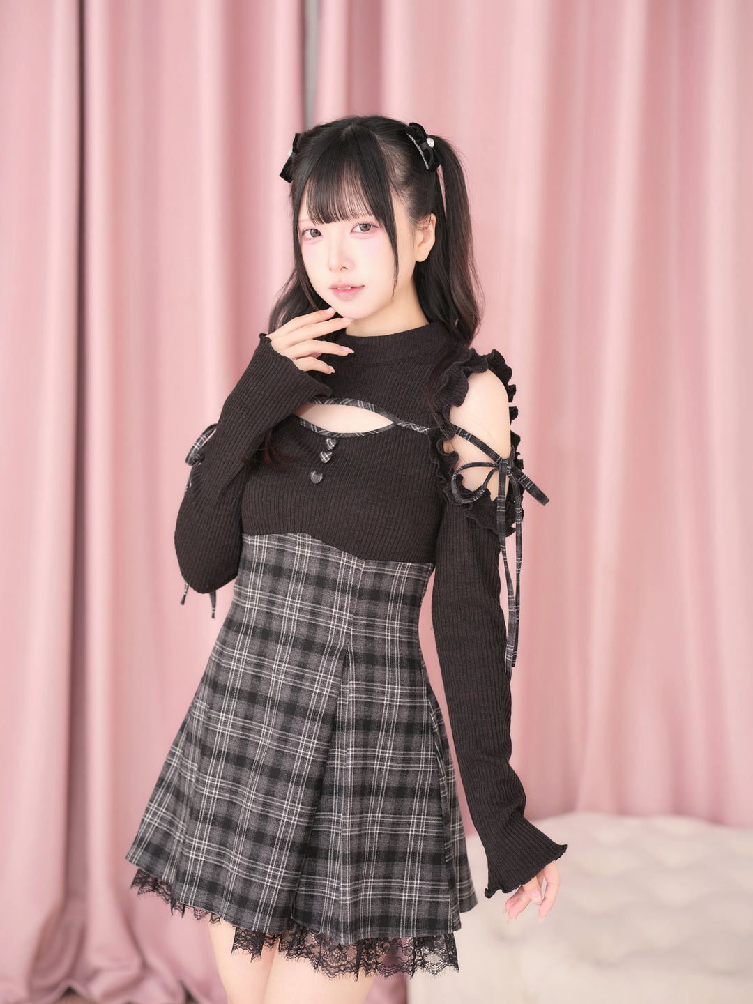 Jirai Kei Open Shoulder Plaid Dress, Chest Cutout 45957:869833