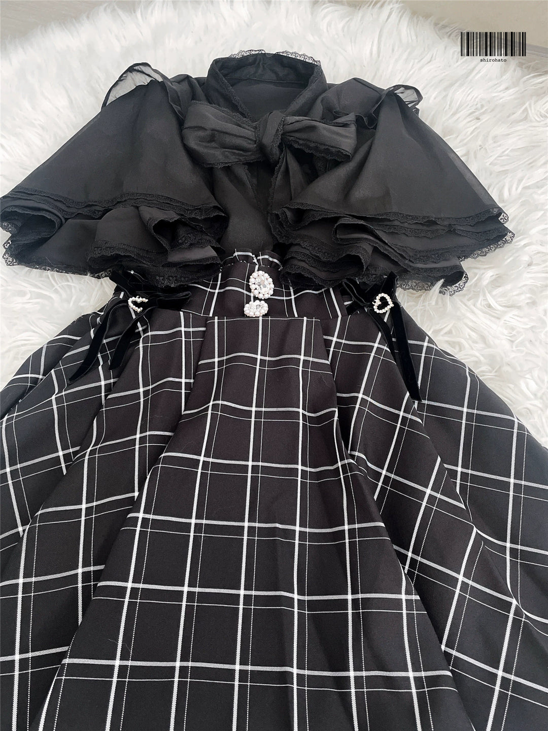 Ruffled Cape Sleeves Jirai Kei Blouse With Heart Pearl Buttons 43036:762565