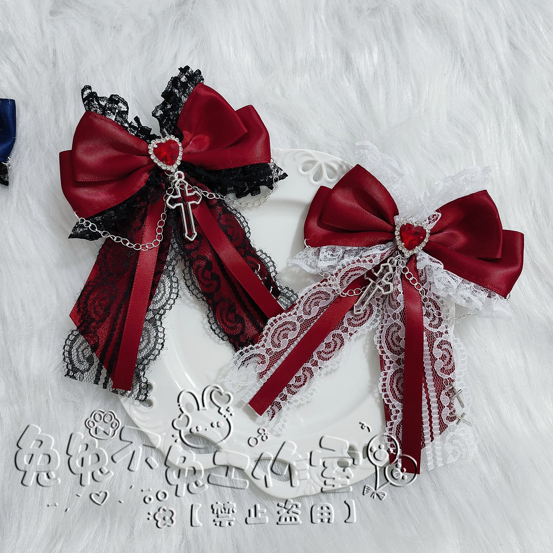 Cross Jirai Kei Hair Clip with Heart-shaped Rhinestone – Honey