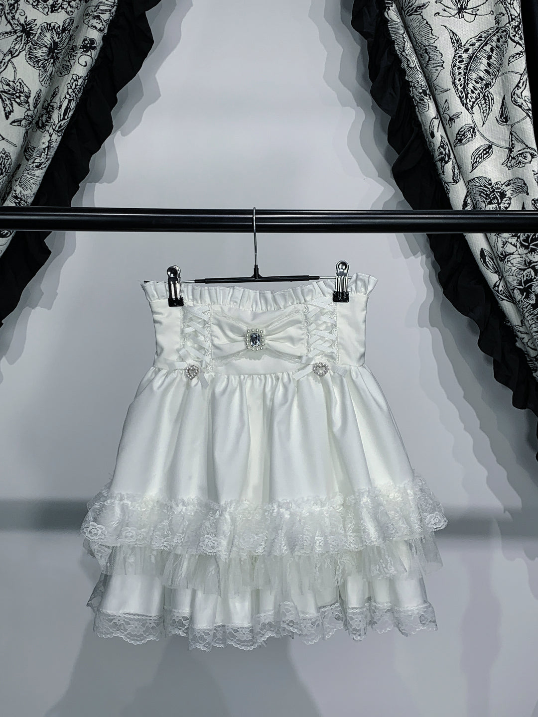 High-Waistband Jirai Kei Skirt, Tiered Lace Hem (L M S XL) 44115:803720