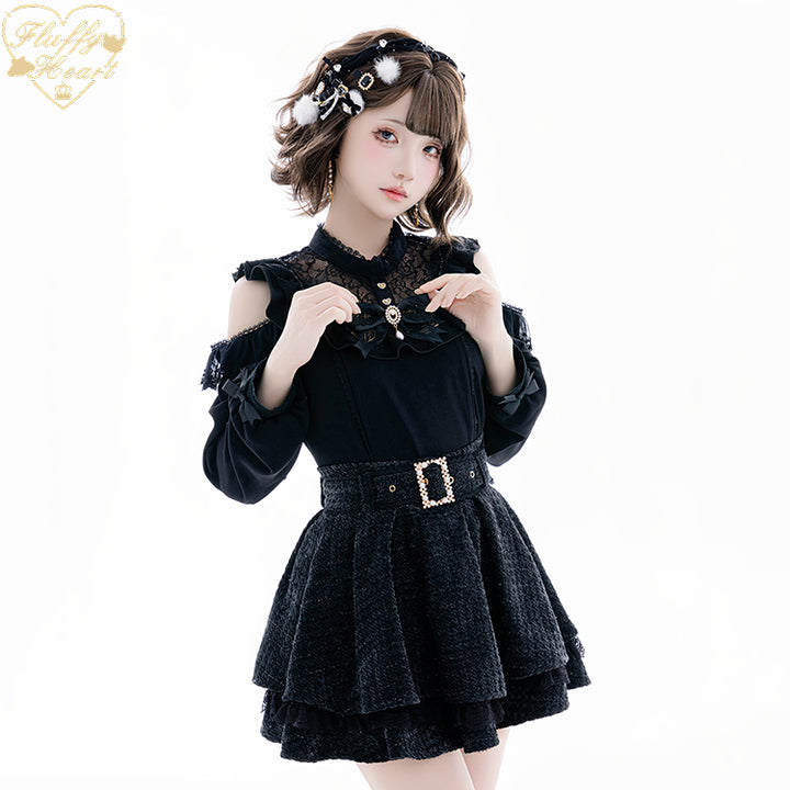 Lace Off-Shoulder Jirai Kei Blouse With Bow Brooch 41684:710444