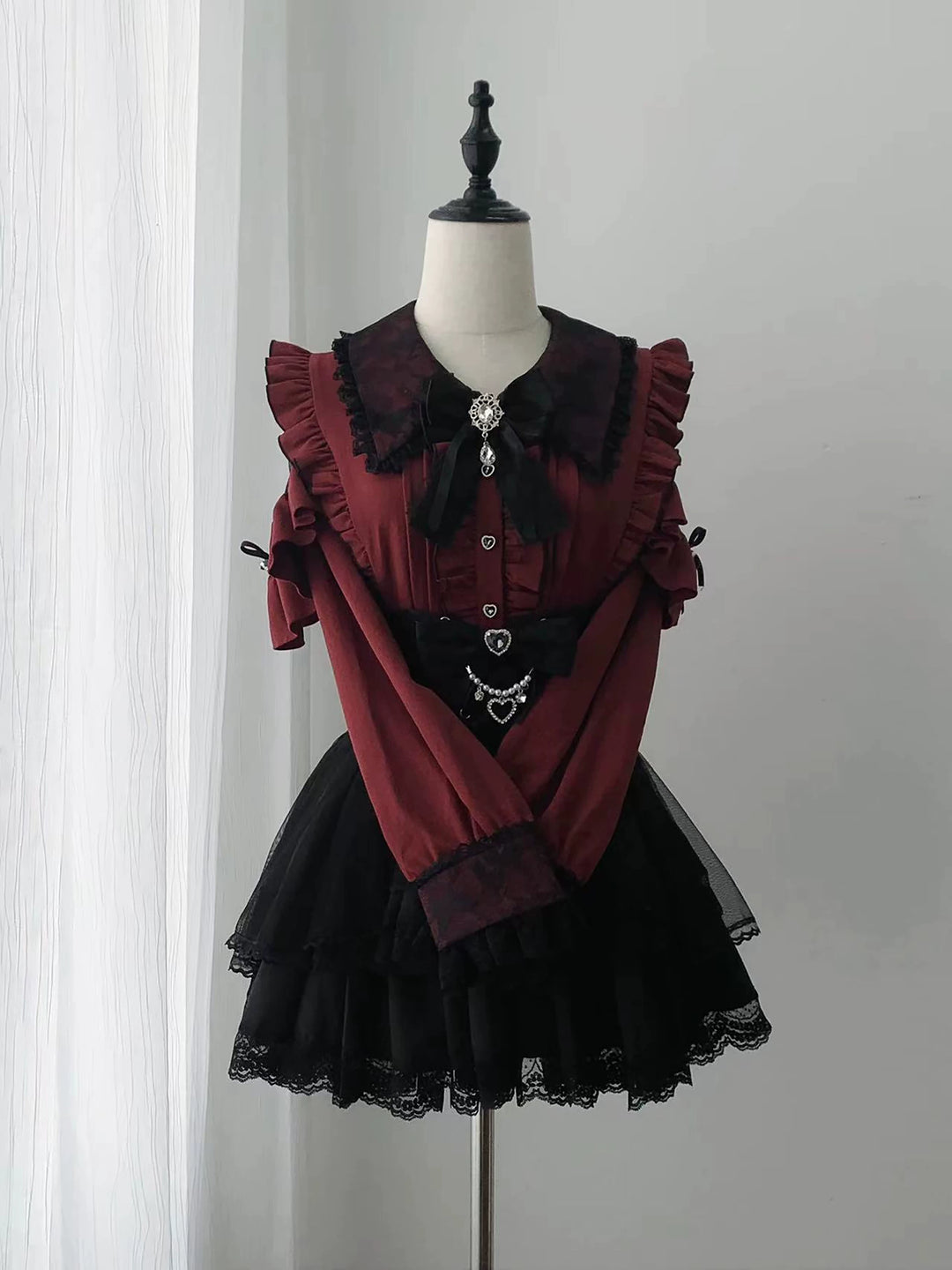 Jirai Kei Long Sleeve Blouse, Lace Overlay and Heart Buttons 44589:815165