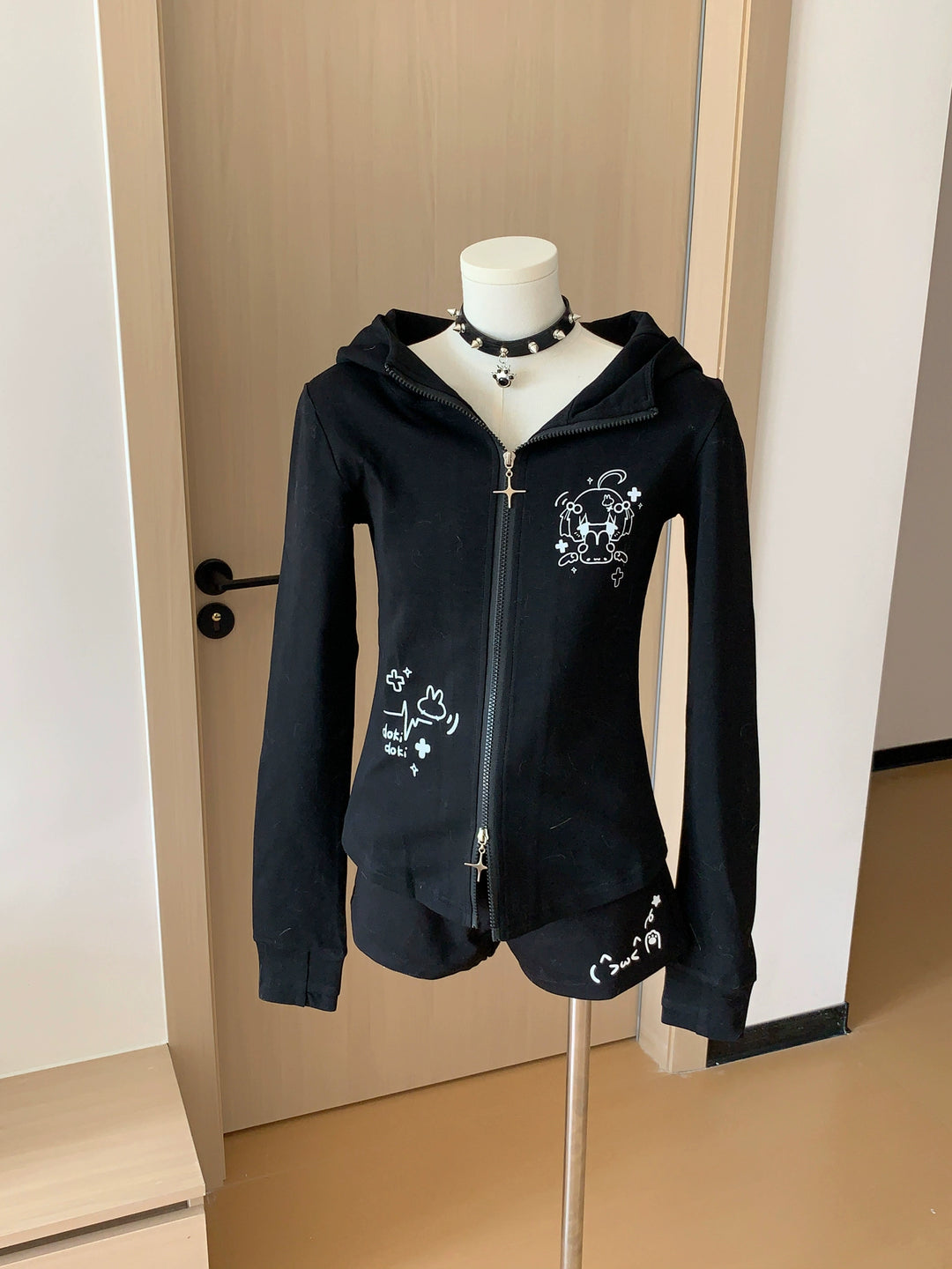 Jirai Kei Hooded Jacket With Bunny Ears & Two-Way Zippers (L M S) 42899:757211