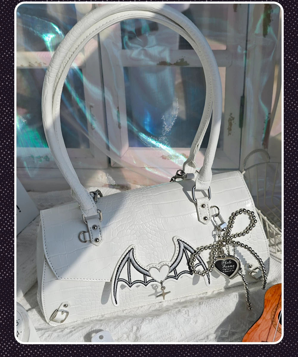Bat-Inspired Itabag, Croc Texture & Clear Display Window 44930:829012