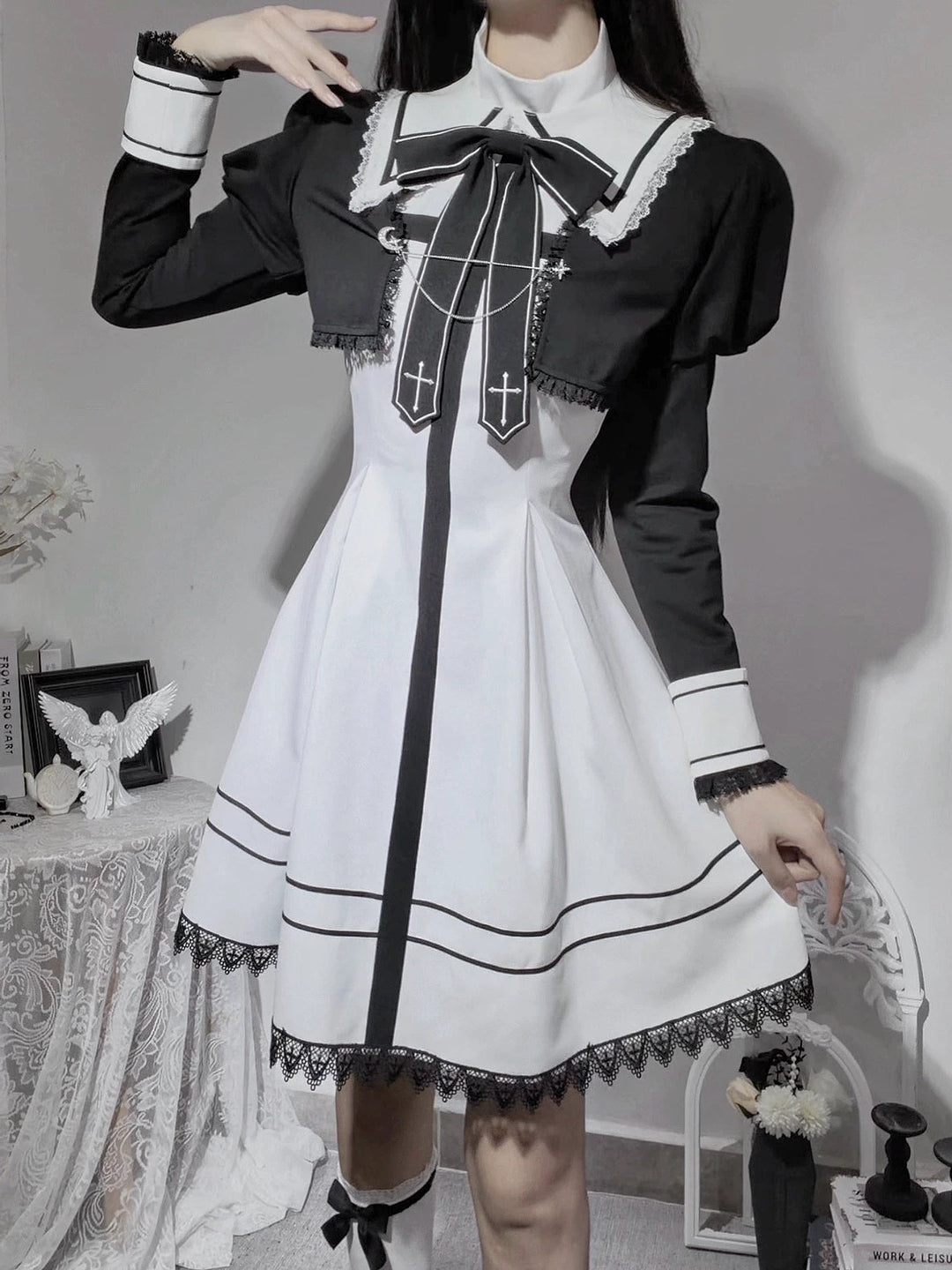 Gothic Dress with Pleated Hem, Detachable Faux Collar 45807:865830