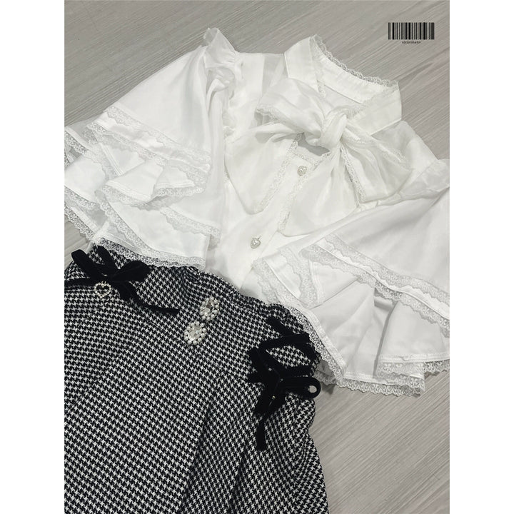 Ruffled Cape Sleeves Jirai Kei Blouse With Heart Pearl Buttons (White / L M S XL) 43036:762556