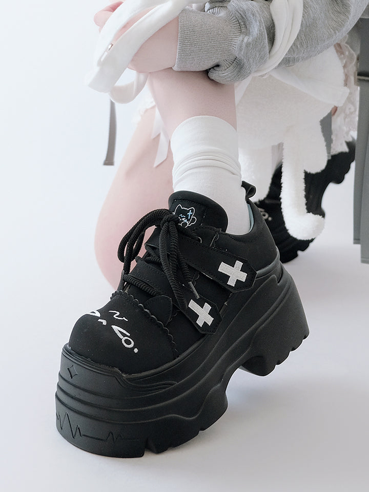 Tenshi Kaiwai Platform Shoes with Embroidered Cat and Cross 42361:737257