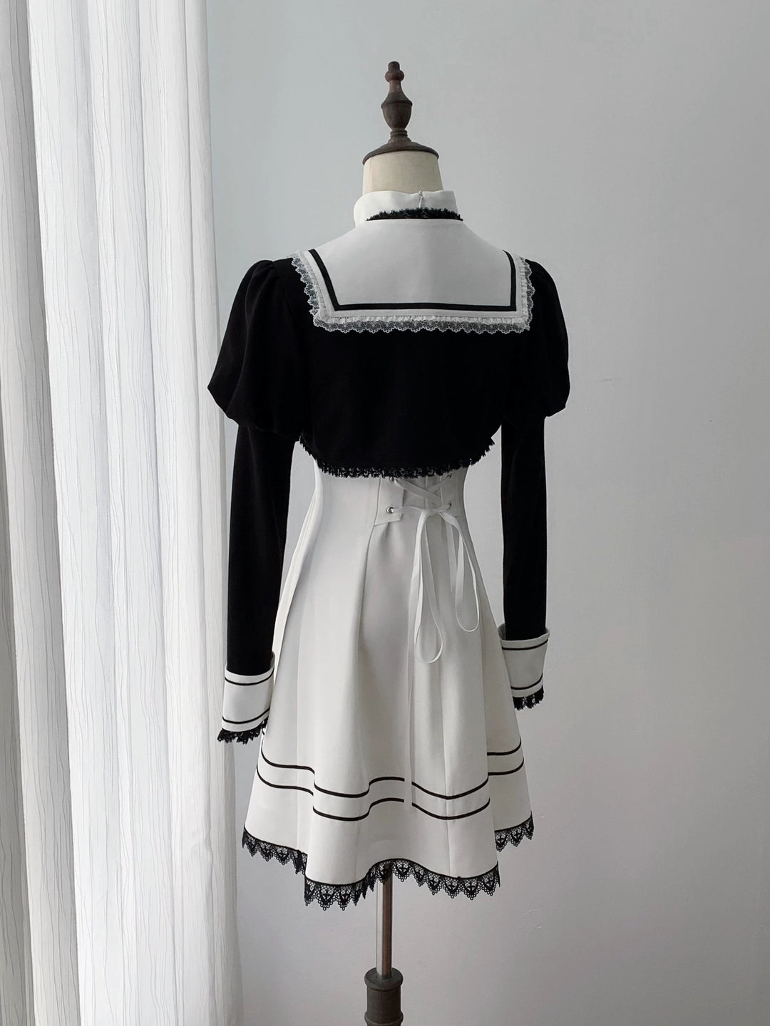 Gothic Dress with Pleated Hem, Detachable Faux Collar 45807:865821