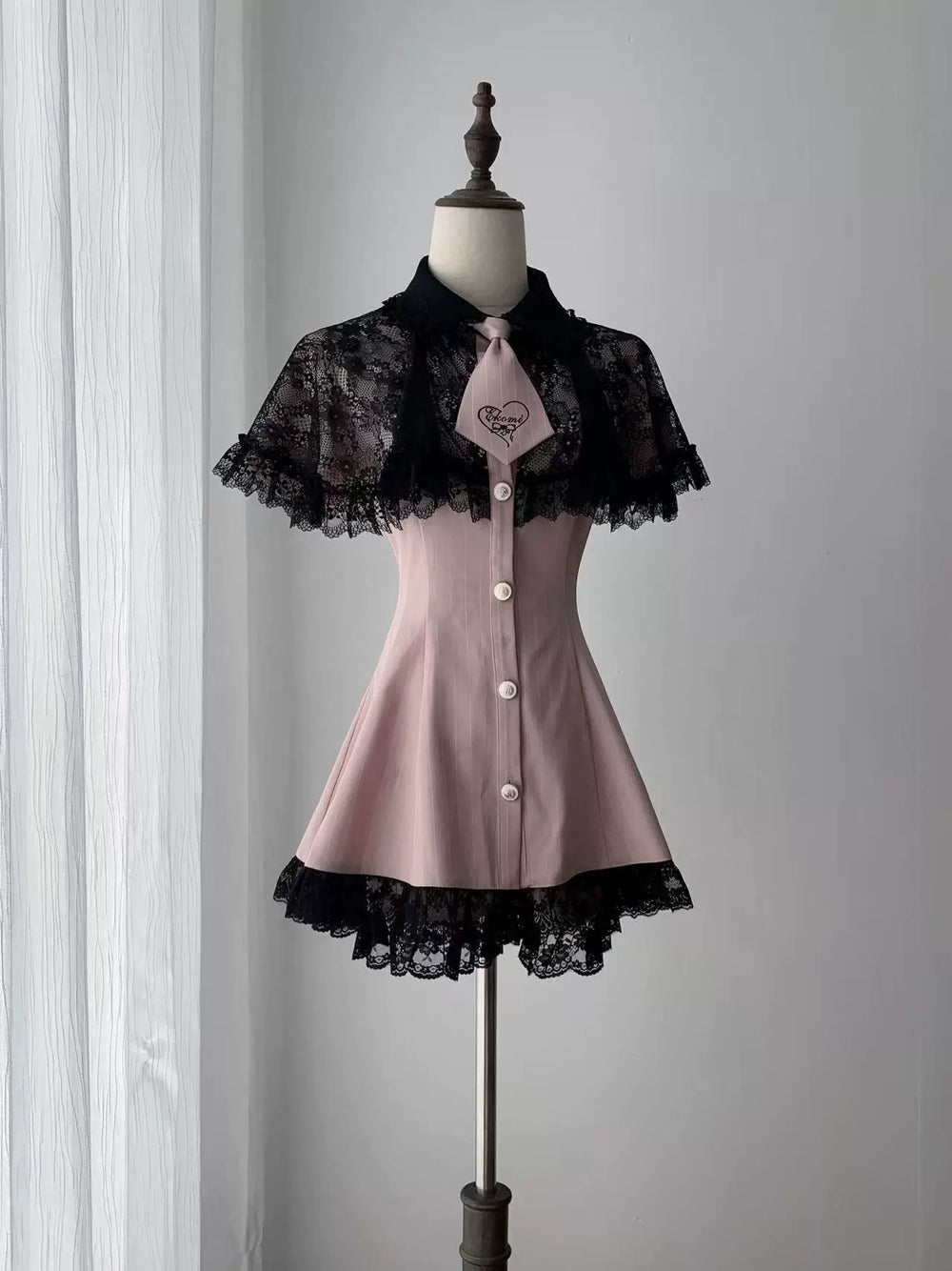 Pink Ryousangata Striped Dress, Lace Neckline and Hem (L M S) 45453:854887