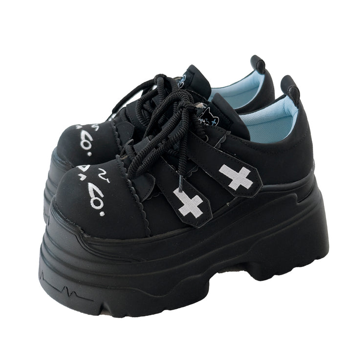 Tenshi Kaiwai Platform Shoes with Embroidered Cat and Cross (Black / 35 36 37 38 39 40) 42361:737246