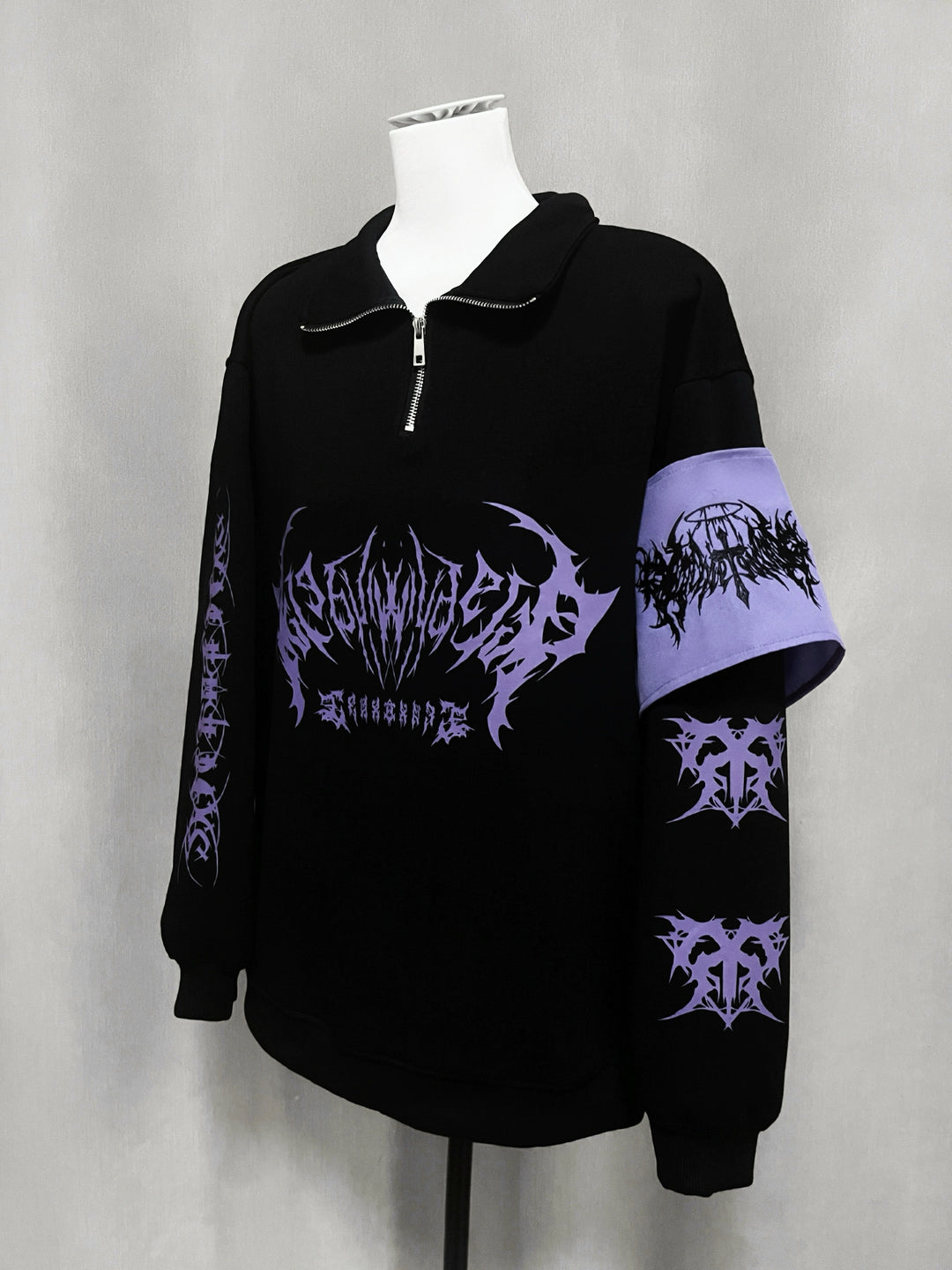 Gothic Printed Sweatshirt, Embroidery Armband (L S) 44220:804113