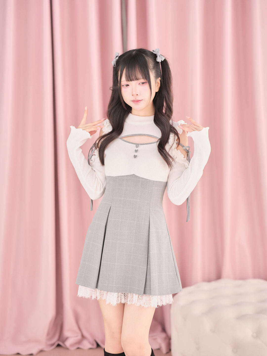 Jirai Kei Open Shoulder Plaid Dress, Chest Cutout (White / M S) 45957:869822