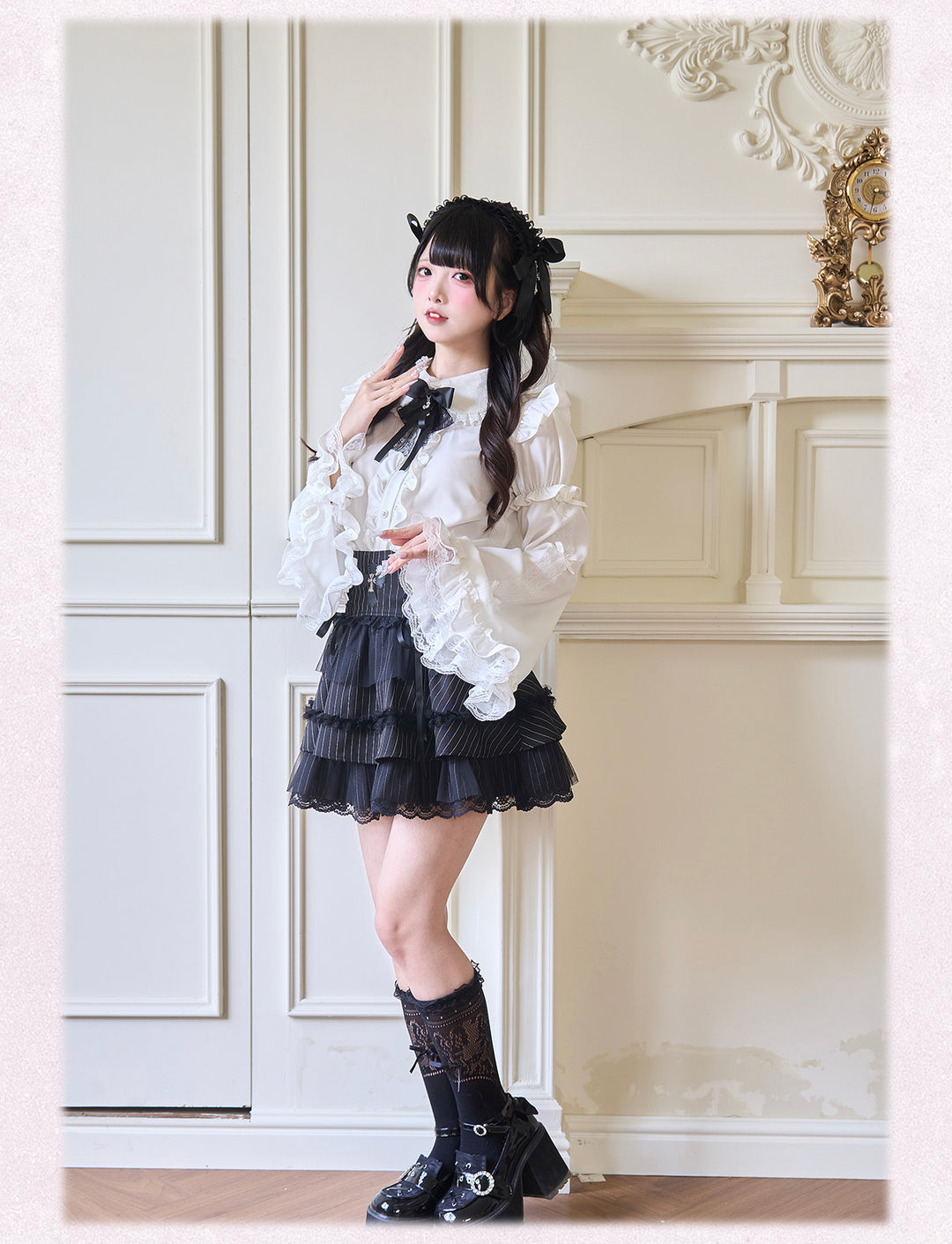 Ruffle Jirai Kei Blouse with Detachable Princess Sleeves And Bow 42522:744299