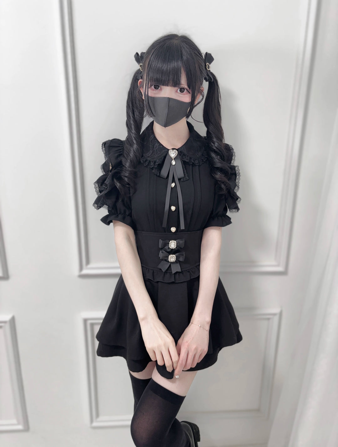 Ruffle Lace Ryousangata Blouse with Pearl Buttons And Ribbon (L M) 43103:765825