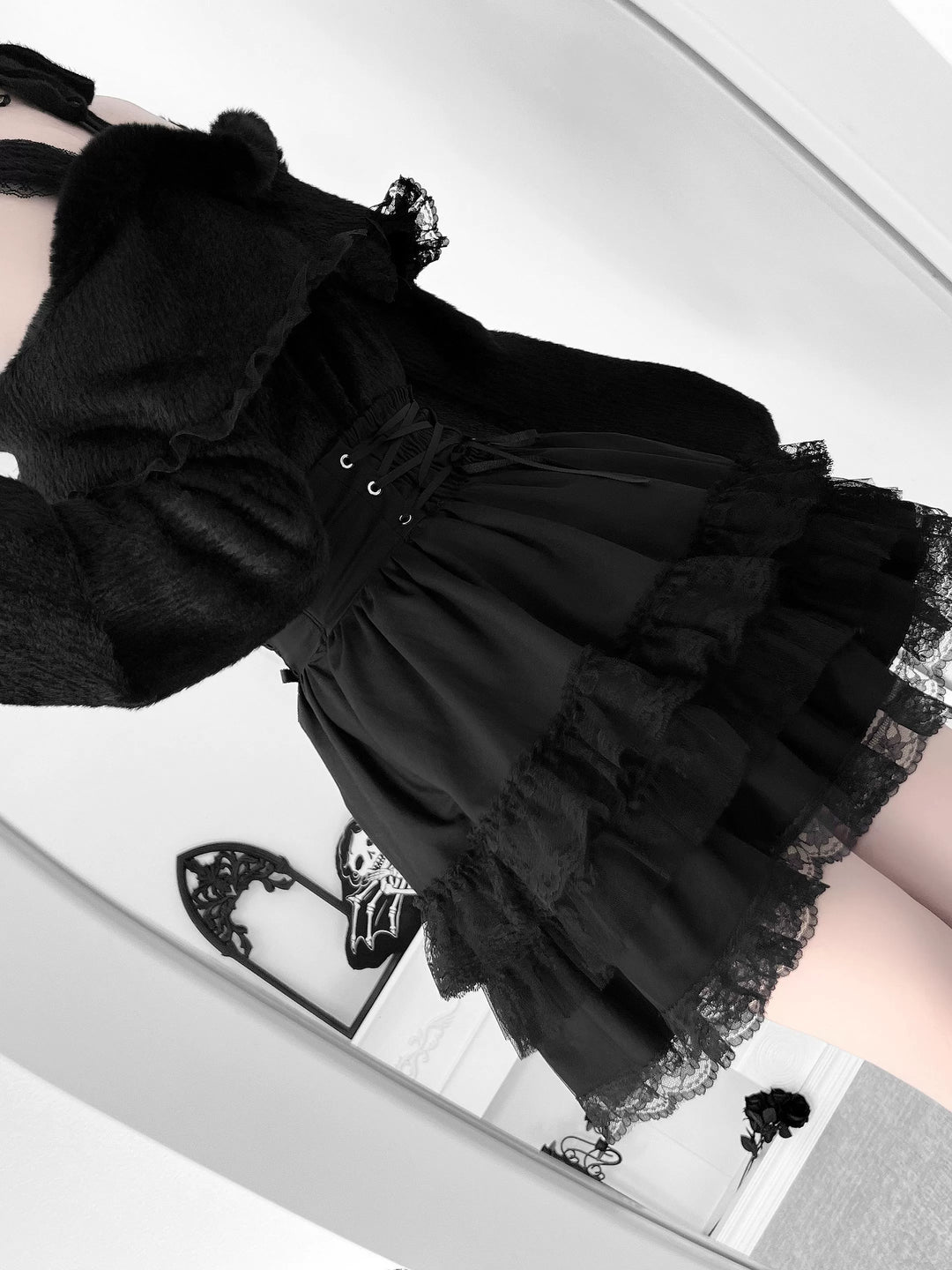 High-Waistband Jirai Kei Skirt, Tiered Lace Hem 44115:803718