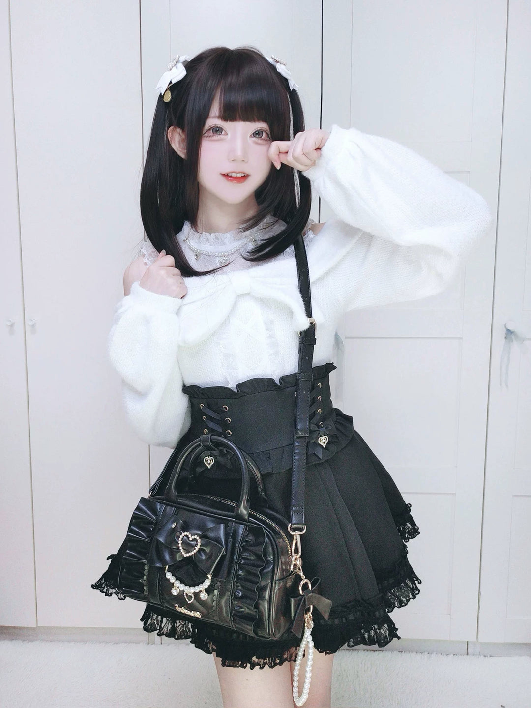 Jirai Kei 2-Way Handbag, Bow-Pearl Side Charm 44558:813652