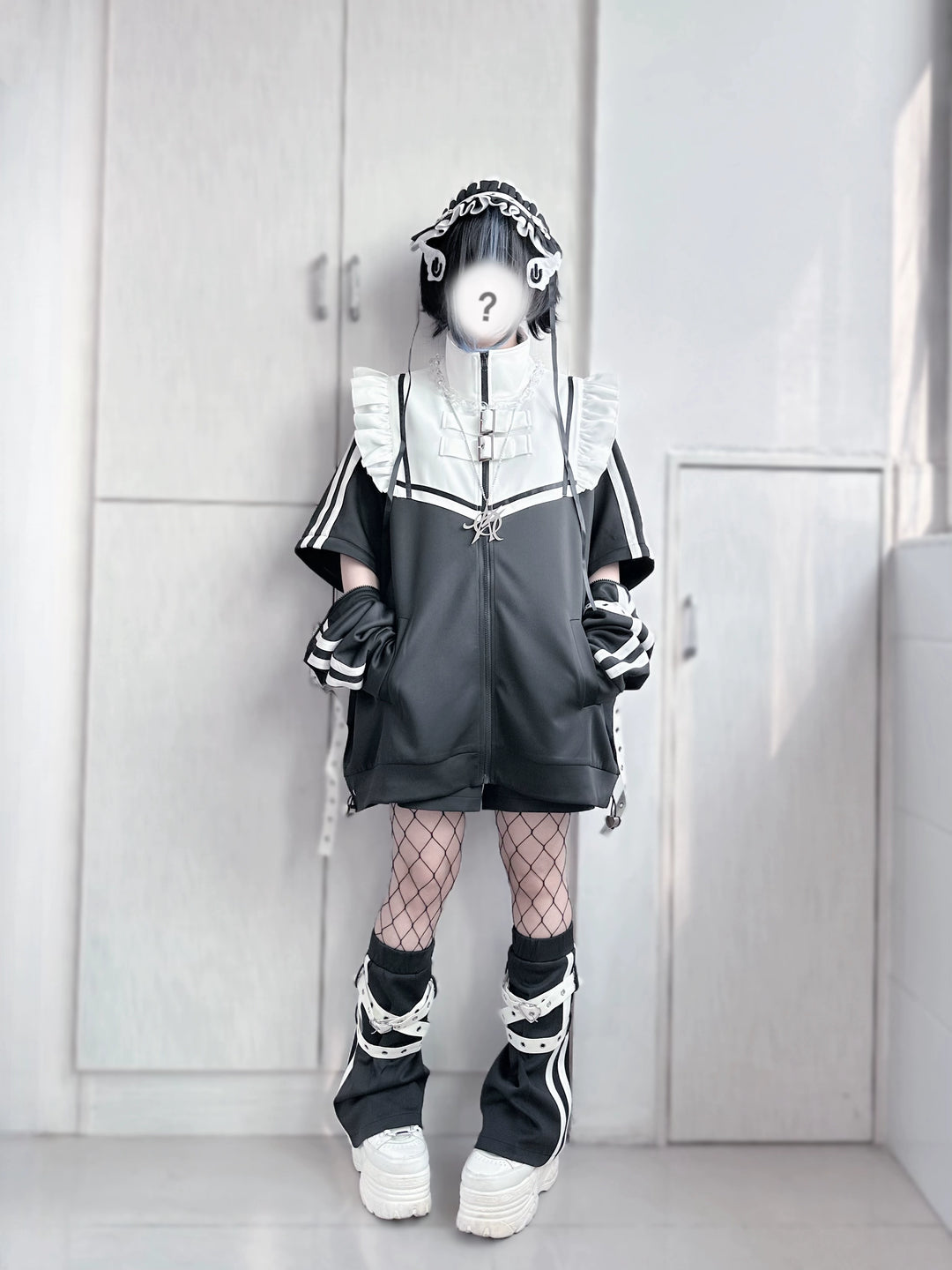 Tenshi Kaiwai Outfits Set Gray Black Jacket And Shorts Set 35728:502650