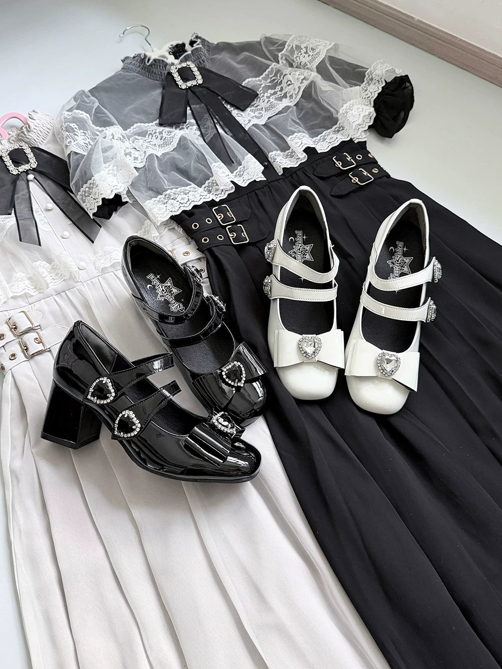 Jirai Kei Square Toe Chunky Heels, Heart rhinestone Details 45840:867416