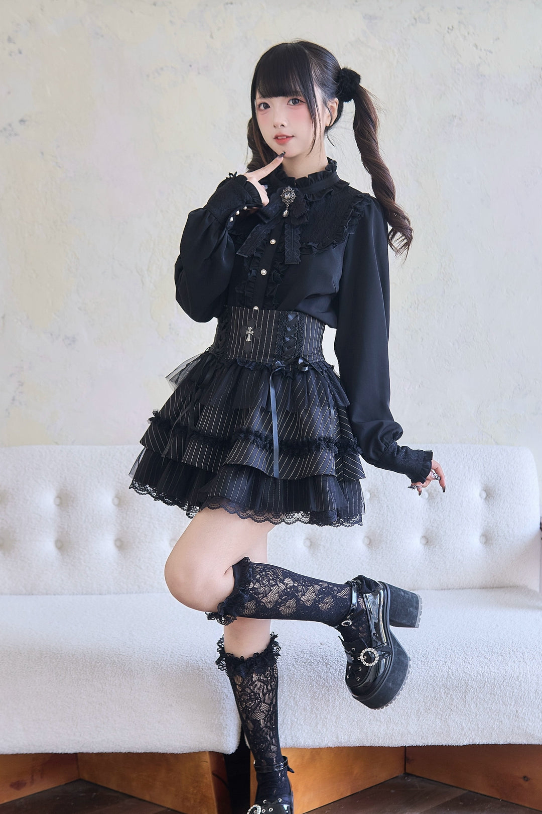 Jirai Kei Blouse Stand Collar Ruffle Shirt Black Layered Skirt 41986:721404