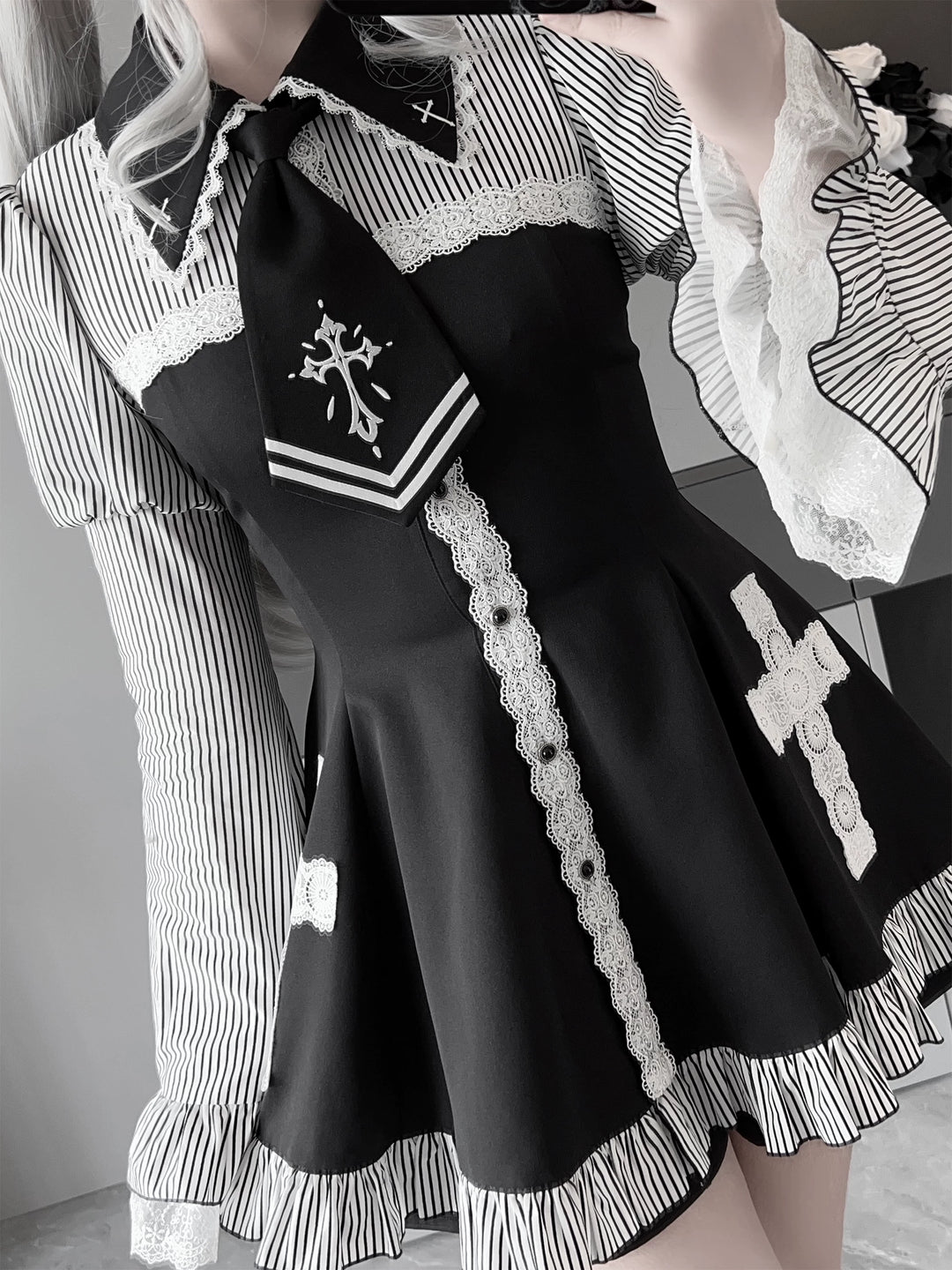 Front Button Closure Jirai Kei Dress, Cross Details 44744:821843