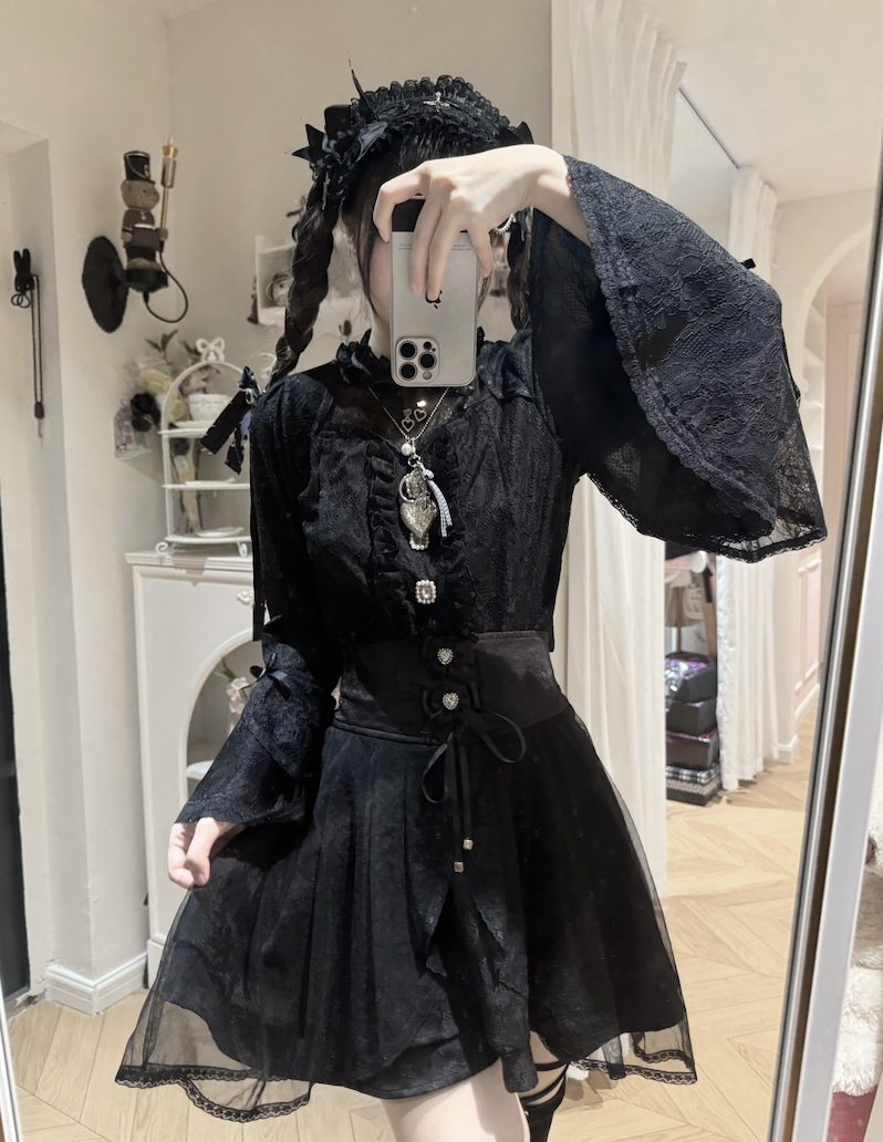 Jirai Kei Lace Blouse and Jacquard Skirt, Hime Sleeves (L M XL) 43943:792451
