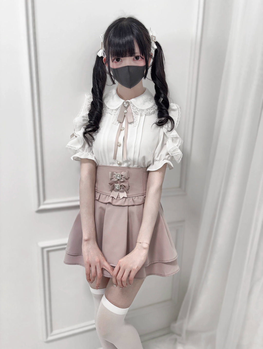 Ruffle Lace Ryousangata Blouse with Pearl Buttons And Ribbon 43103:765834