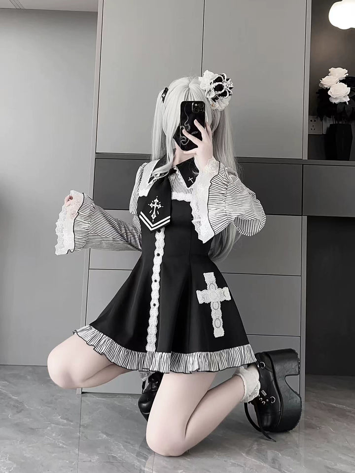 Front Button Closure Jirai Kei Dress, Cross Details 44744:821825