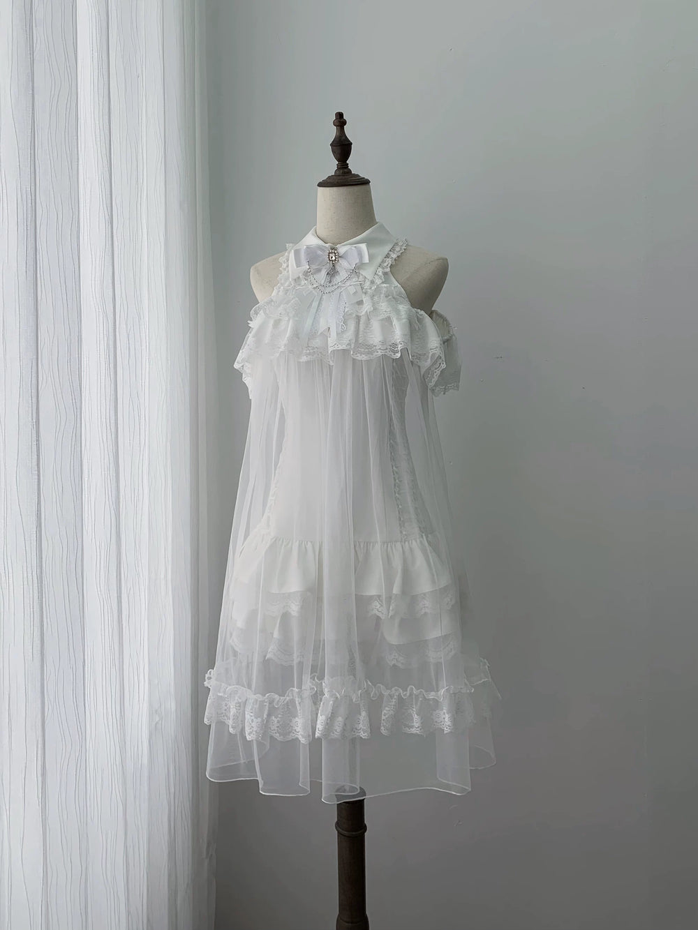 White Lace Open Shoulder Dress, Voile Outer Layered (L M S) 45423:850579