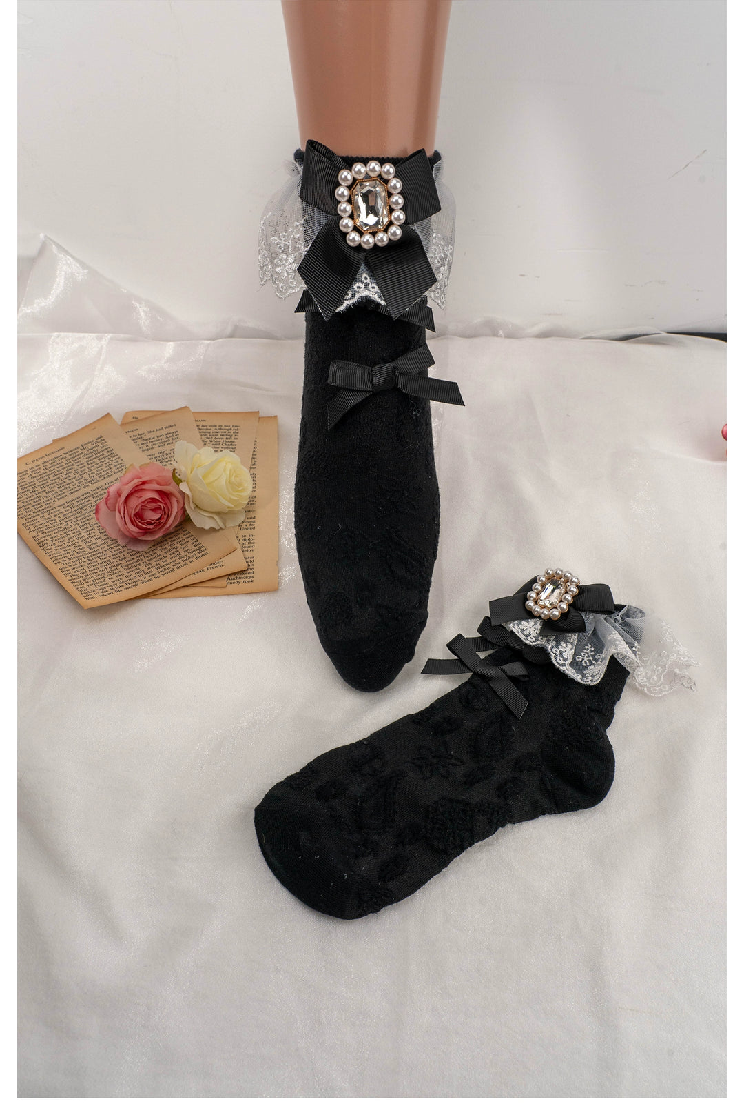 Kawaii Jirai Kei Ribbon White Black Lace Socks 21588:313170 21588:313170