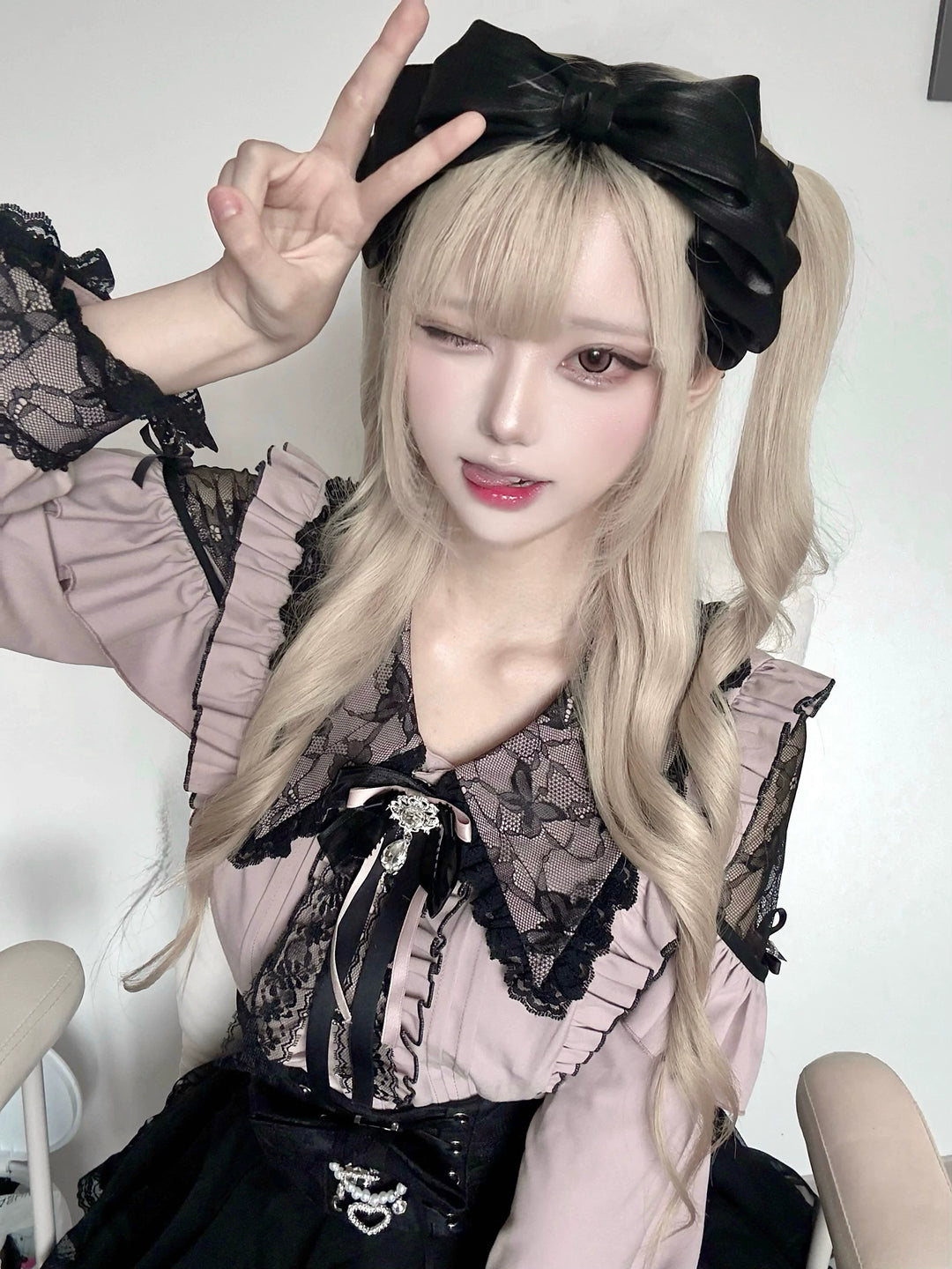 Jirai Kei Long Sleeve Blouse, Lace Overlay and Heart Buttons 44589:815139